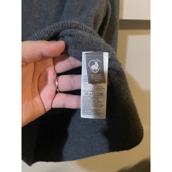 J. Crew 100% Cashmere Classic-Fit Crewneck Sweater SZ SMALL Charcoal Gray $148 - Picture 5 of 9